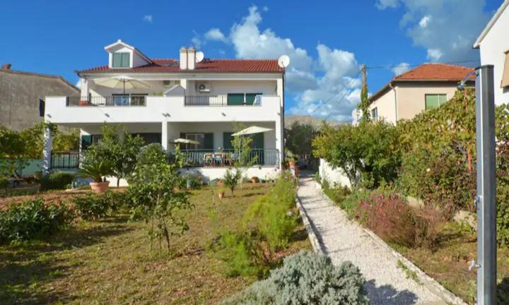 Lux Apartmán