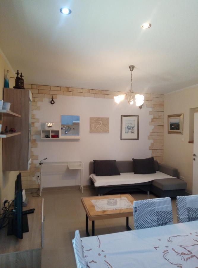 Lux * Trogir